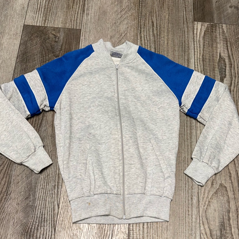 Vintage 1980s Track & Court S Men’s grey blue striped jacket athletic sweatshirt